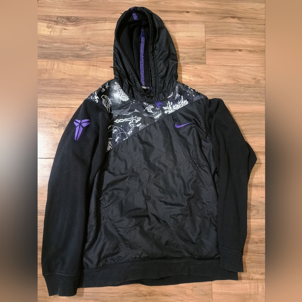 Nike Kobe Bryant Mamba Hoodie Men’s Medium Black Graffiti Purple Embroidery